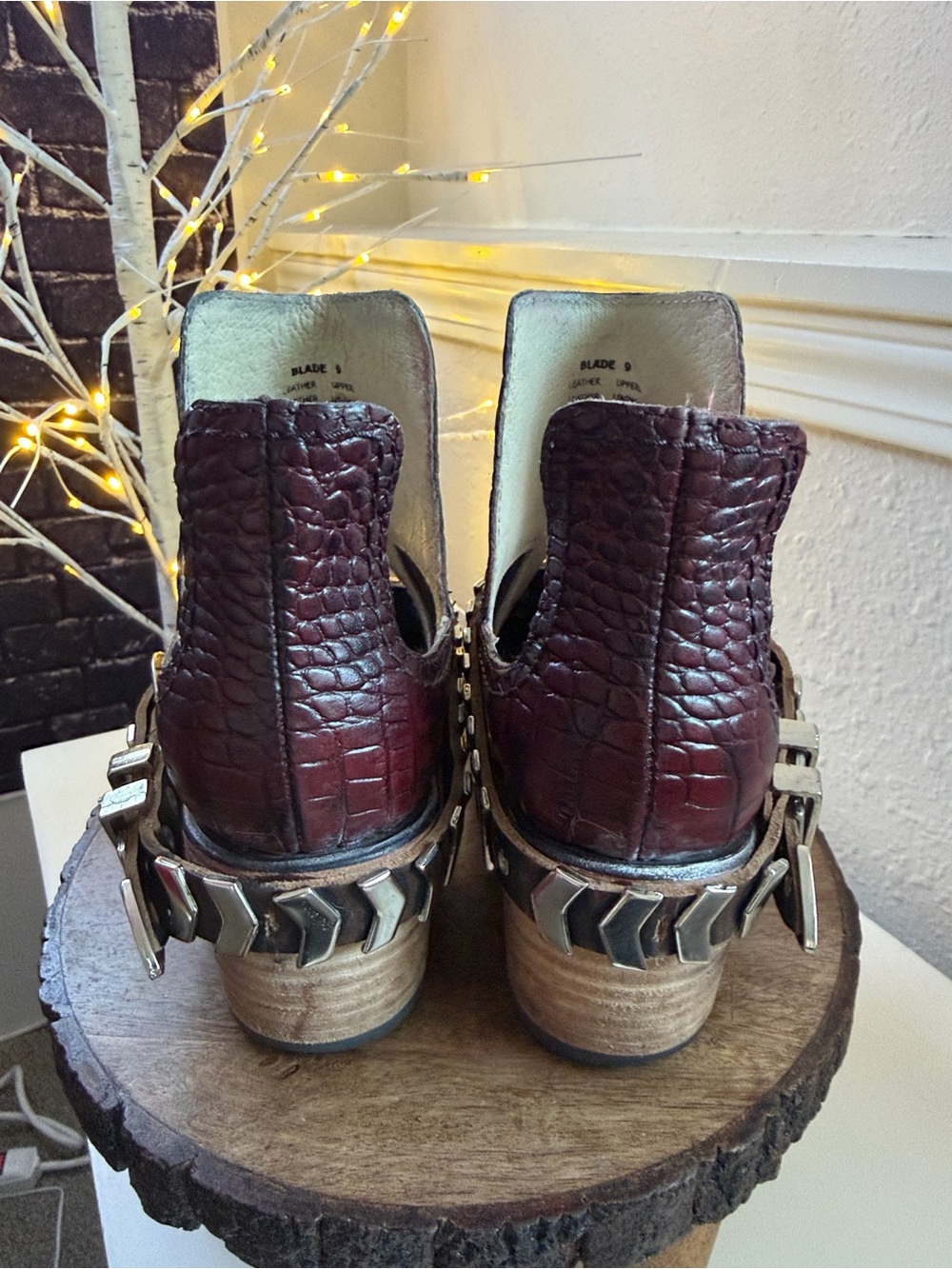Freebird “ BLADE” booties - Picture 5 of 7